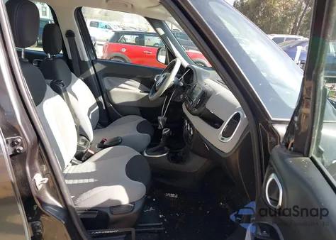 2014 Fiat 500L Easy z USA, uszkodzony, nr VIN ZFBCFABH7EZ022538